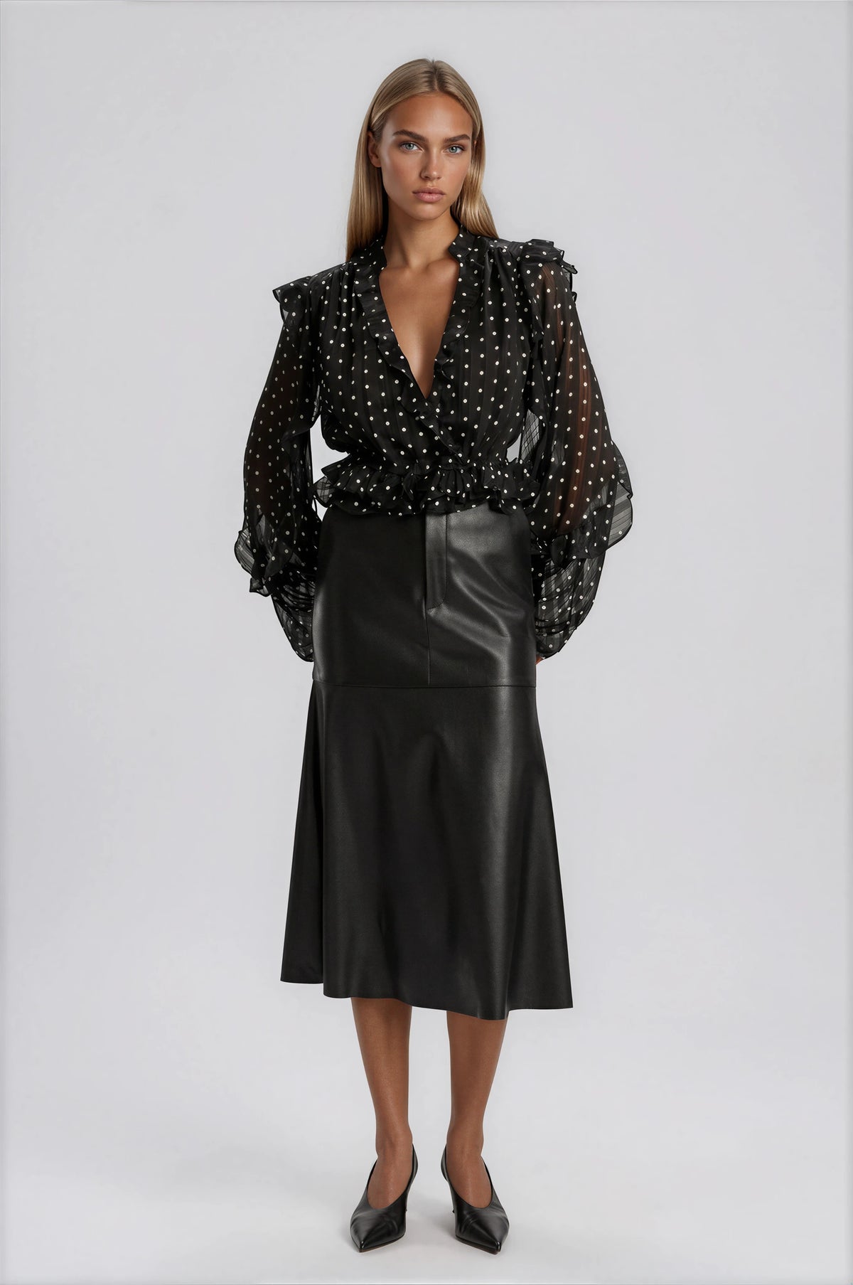 Kindra Vegan Leather Skirt – Black (Final Sale) Kindra Vegan Leather Skirt – Black (Final Sale)