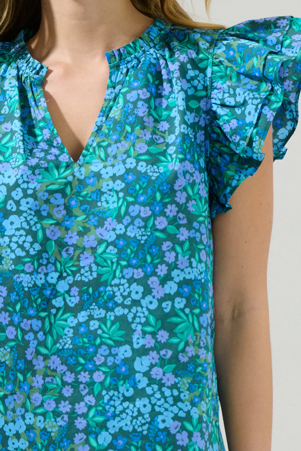 Midnight Floral Risette Ruffle Split Neck Top - Emerald/Blue Multi (Final Sale) Midnight Floral Risette Ruffle Split Neck Top - Emerald/Blue Multi (Final Sale)