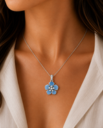 Belle Étoile Forget Me Not Pendant