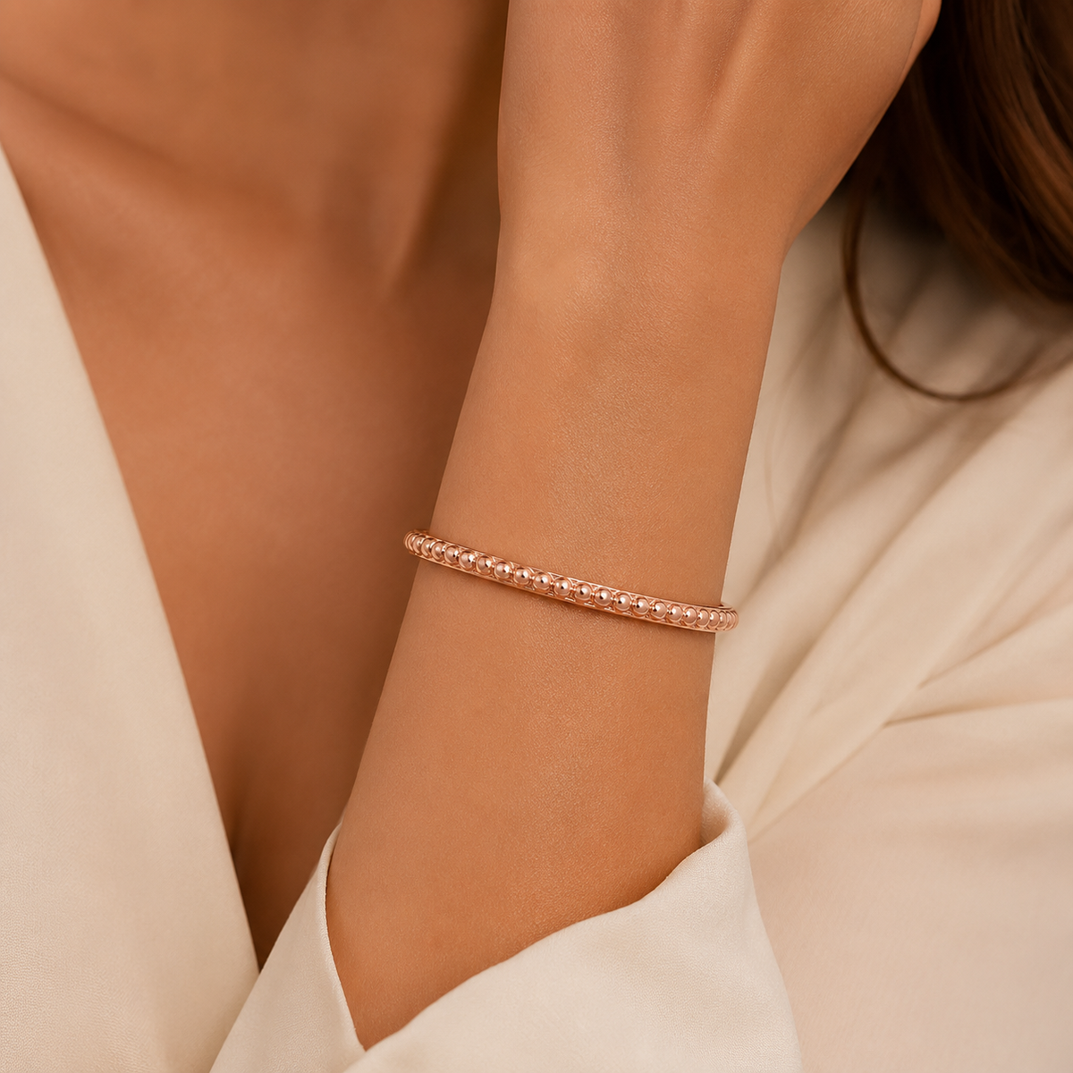 Belle Étoile Accent Studs Bangle
