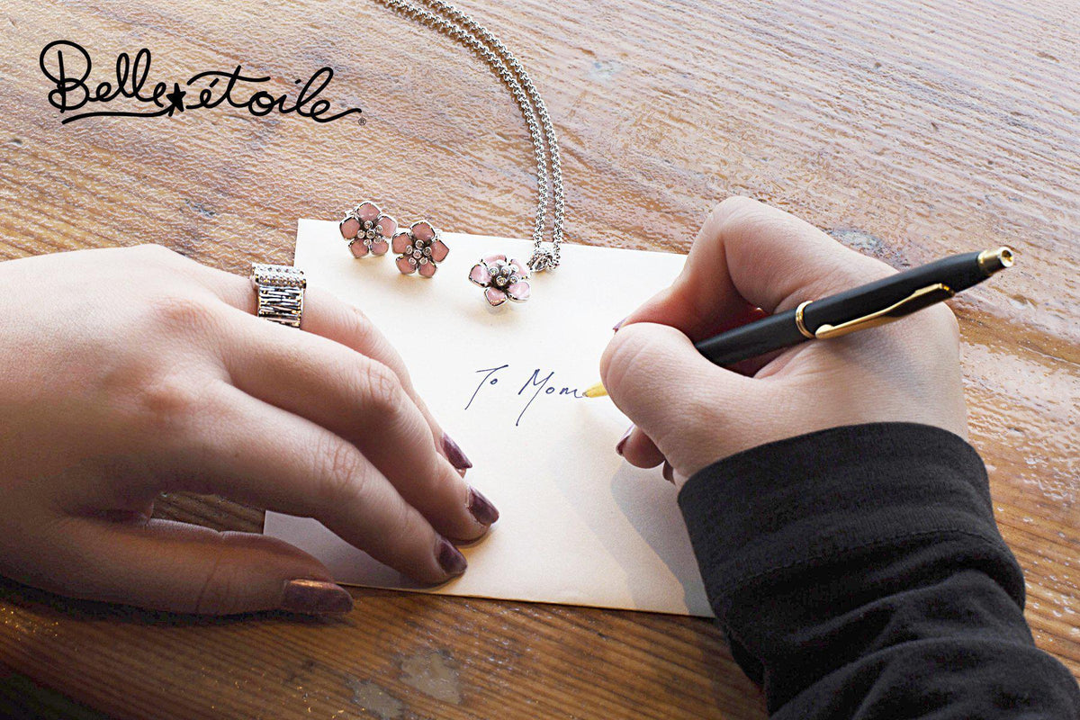 Belle Étoile Forget Me Not Pendant
