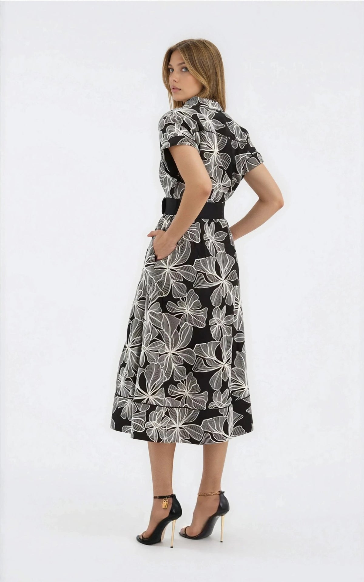 Amira S/S Midi – Black