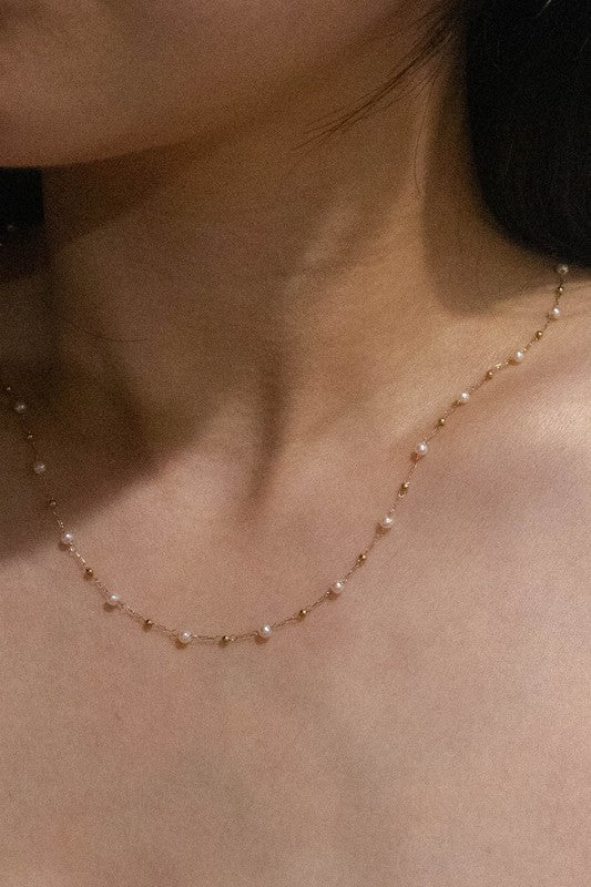 Lovoda - Cala Mini Pearl Necklace